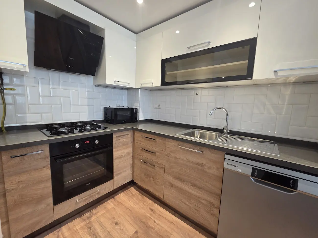 Fitted kitchen